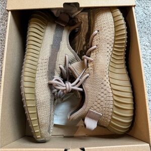 YEEZY boost 350 in earth. Men’s size 7.